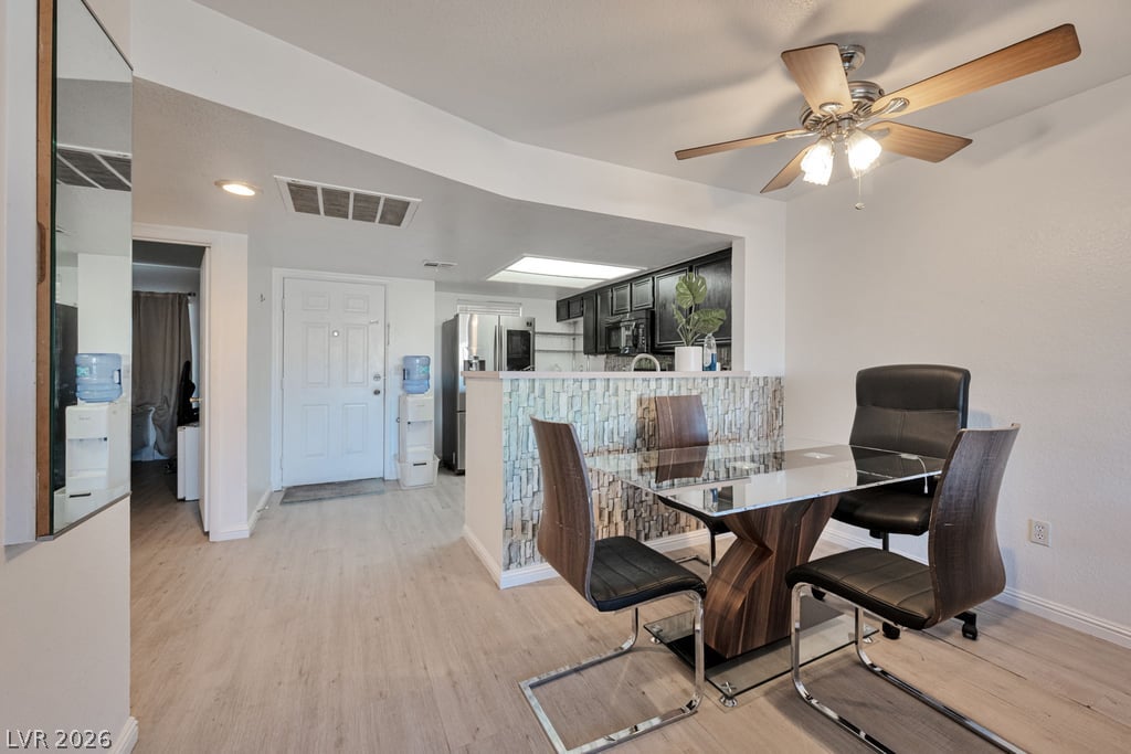Photo 11 of 22, 8070 W Russell Road #1090