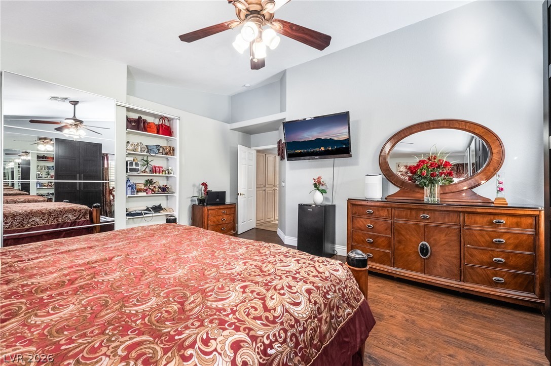 Photo 17 of 38, 227 Chaco Canyon Drive