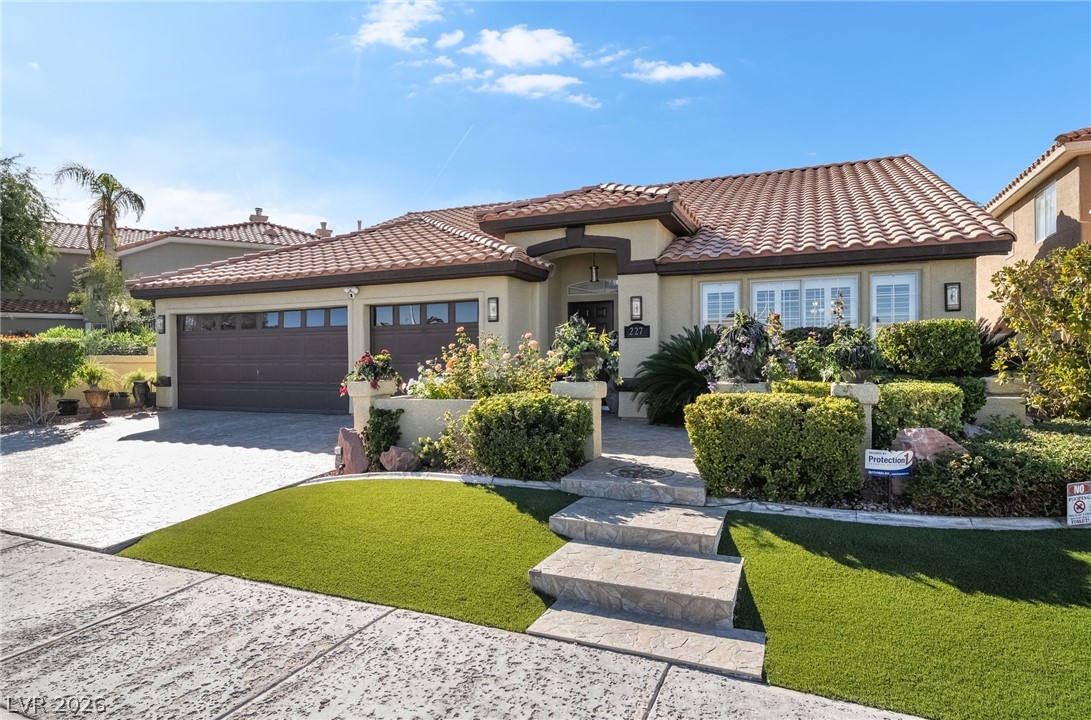 227 Chaco Canyon Drive, Henderson