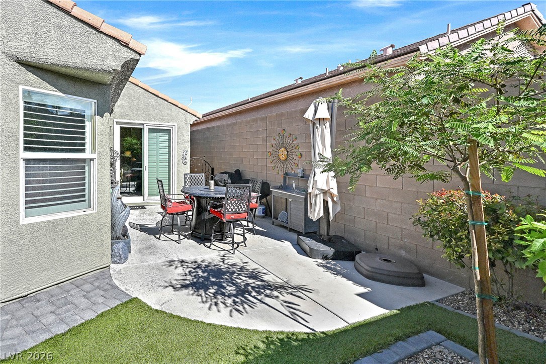 Photo 34 of 47, 2683 Lochleven Way