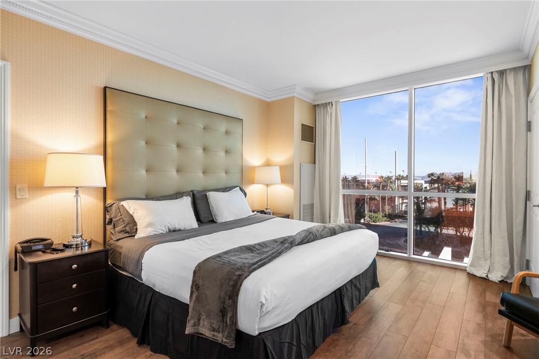 Photo 19 of 31, 135 E Harmon Avenue #414