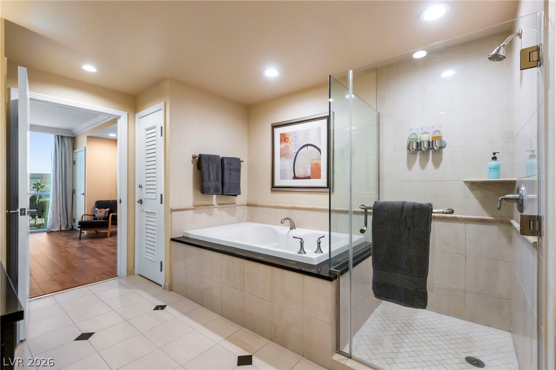 Photo 22 of 31, 135 E Harmon Avenue #414