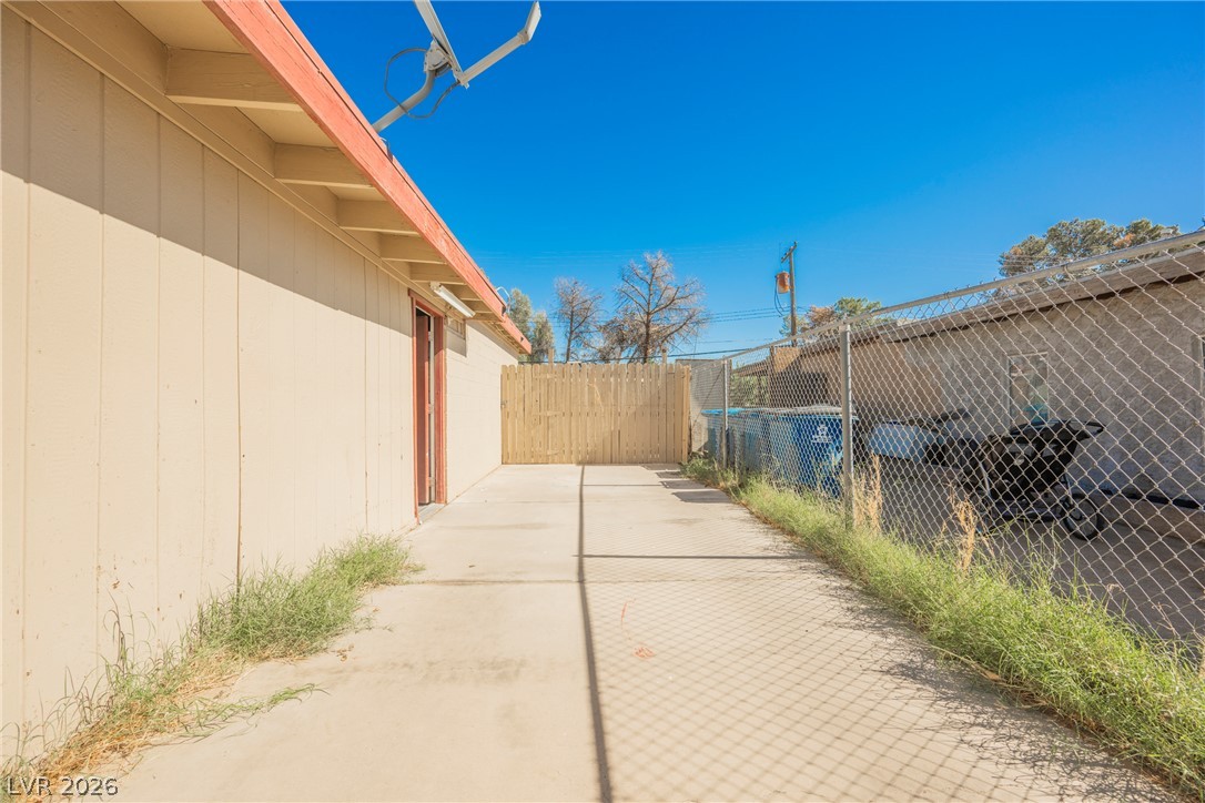 Photo 3 of 1100 Newport Street