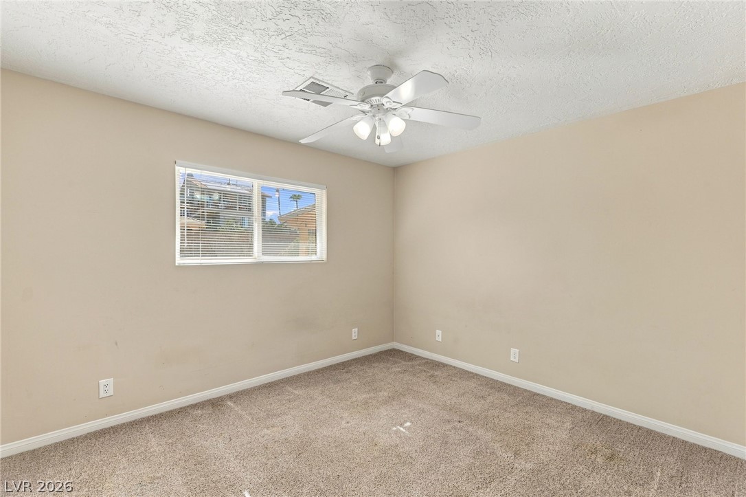 Photo 20 of 42, 261 E Delamar Drive
