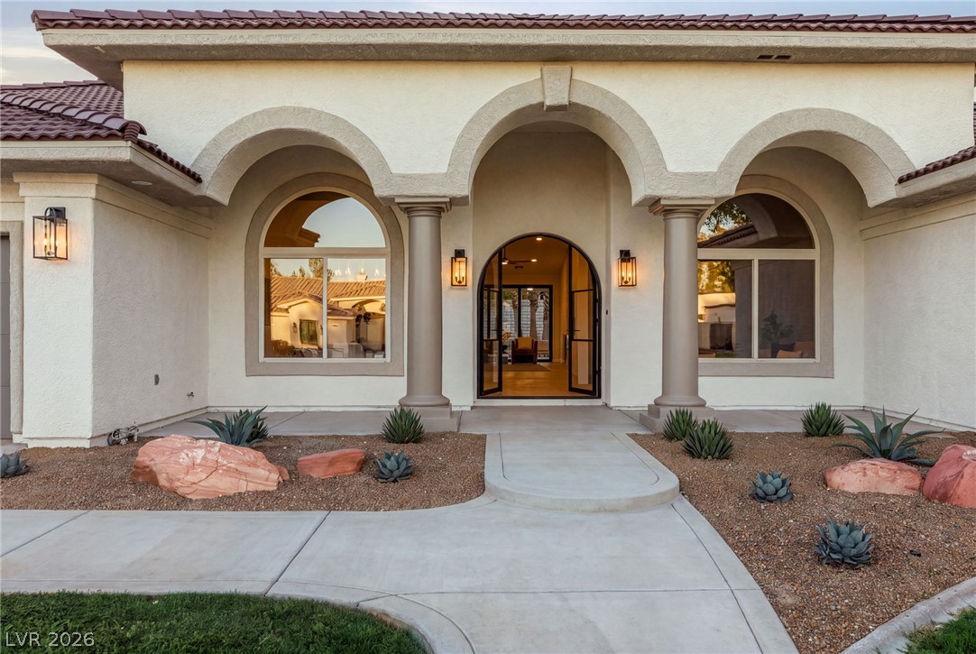 Photo 7 of 73, 1505 Ten Palms Court