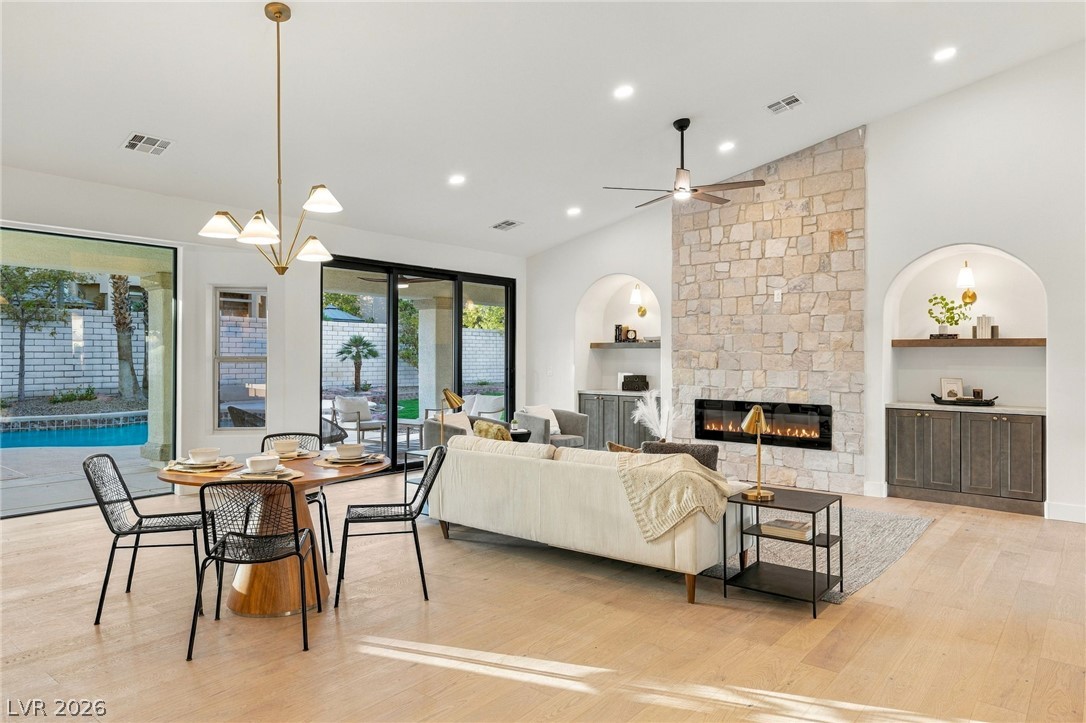 Photo 2 of 1505 Ten Palms Court