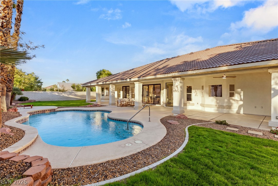 Photo 5 of 1505 Ten Palms Court