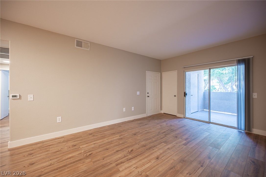 Photo 15 of 50, 2615 W Gary Avenue #1048