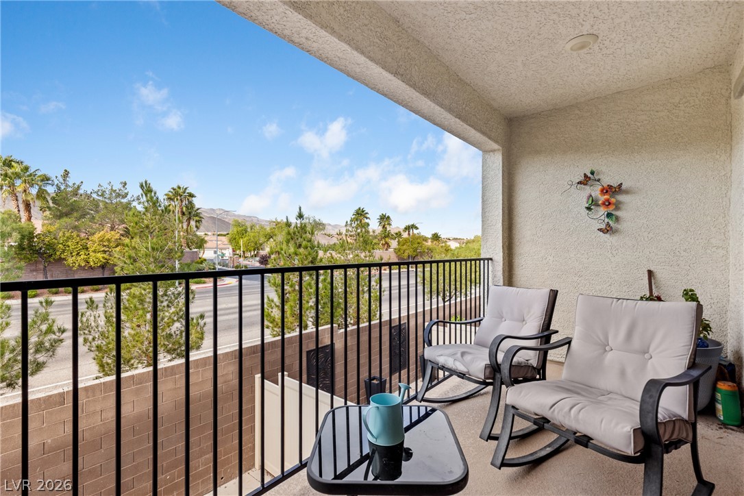 Photo 4 of 3719 Brilliant Sunset Street