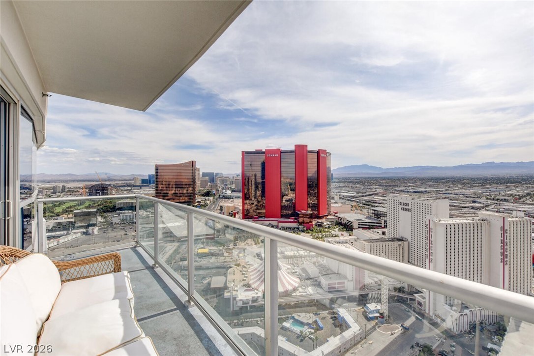 Photo 11 of 48, 2700 Las Vegas Boulevard #4002