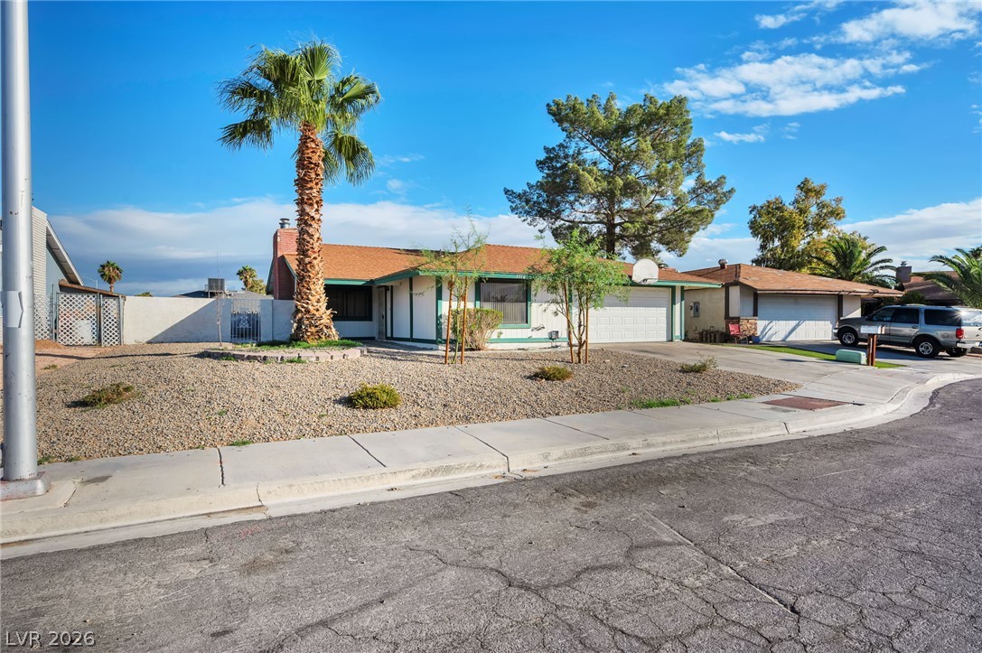 Photo 2 of 5516 Deodar Drive