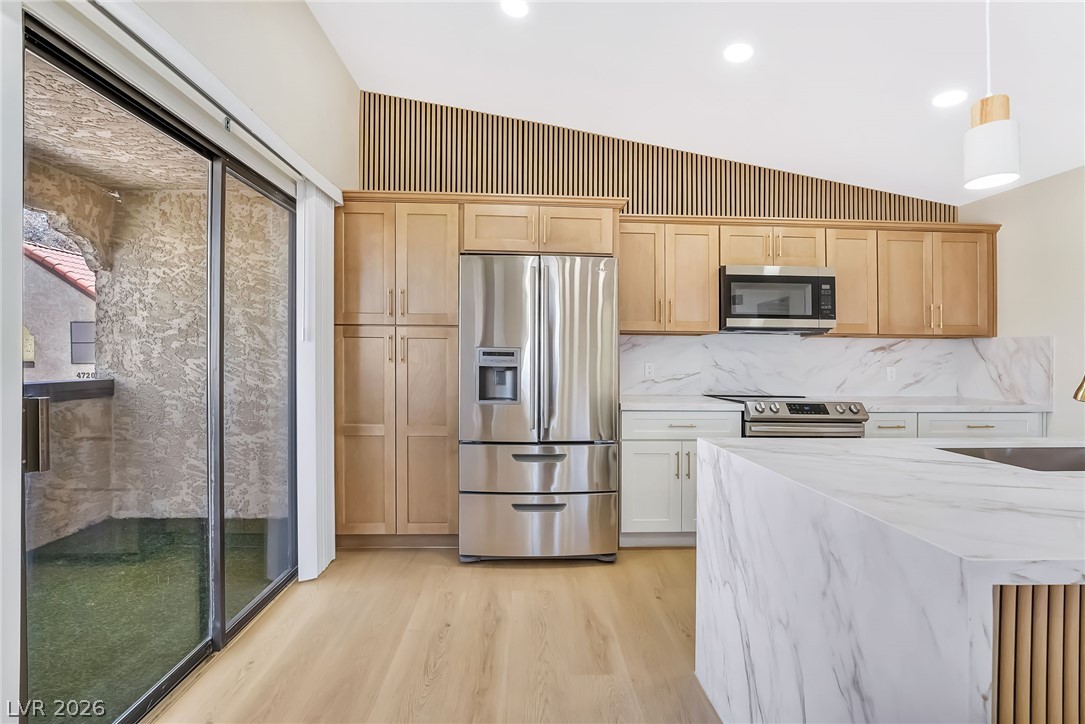 Photo 12 of 42, 4708 Obannon Drive #D