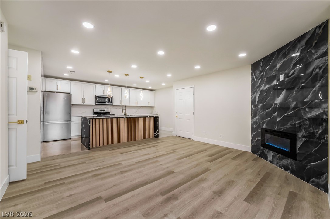 Photo 9 of 28, 2200 S Fort Apache Road #2073