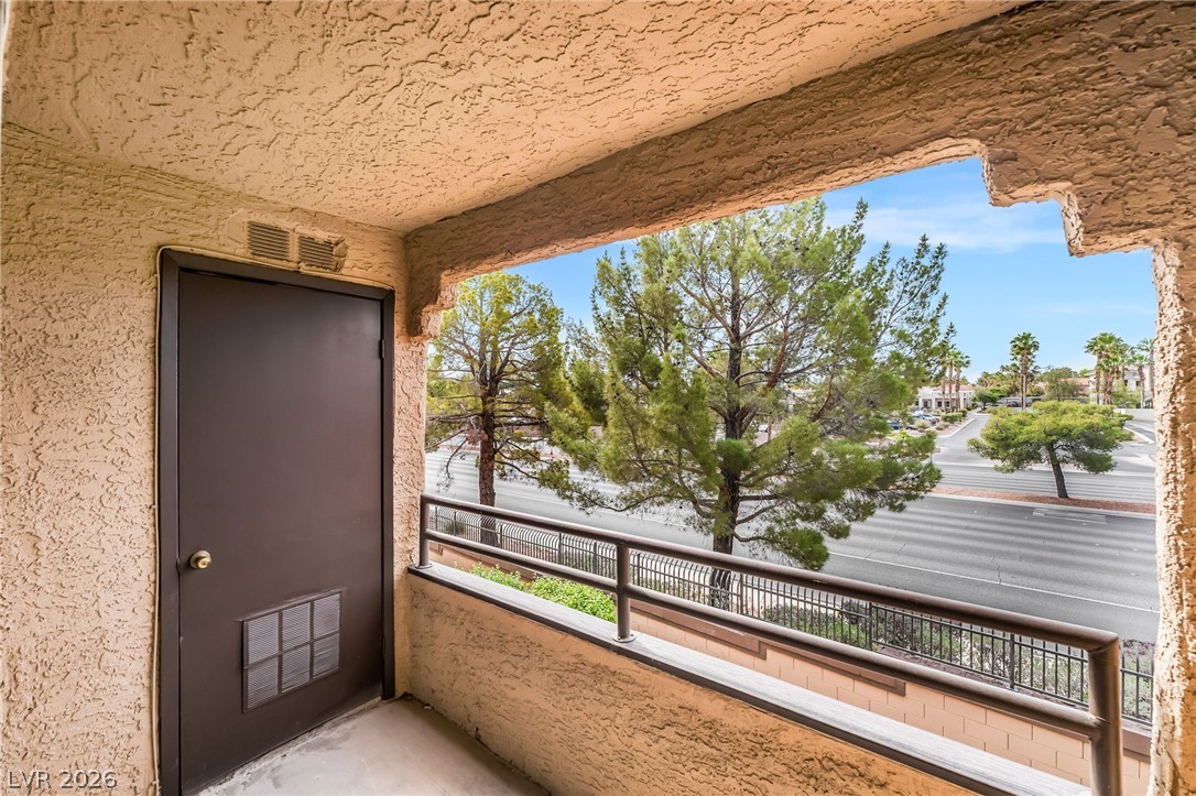 Photo 22 of 28, 2200 S Fort Apache Road #2073