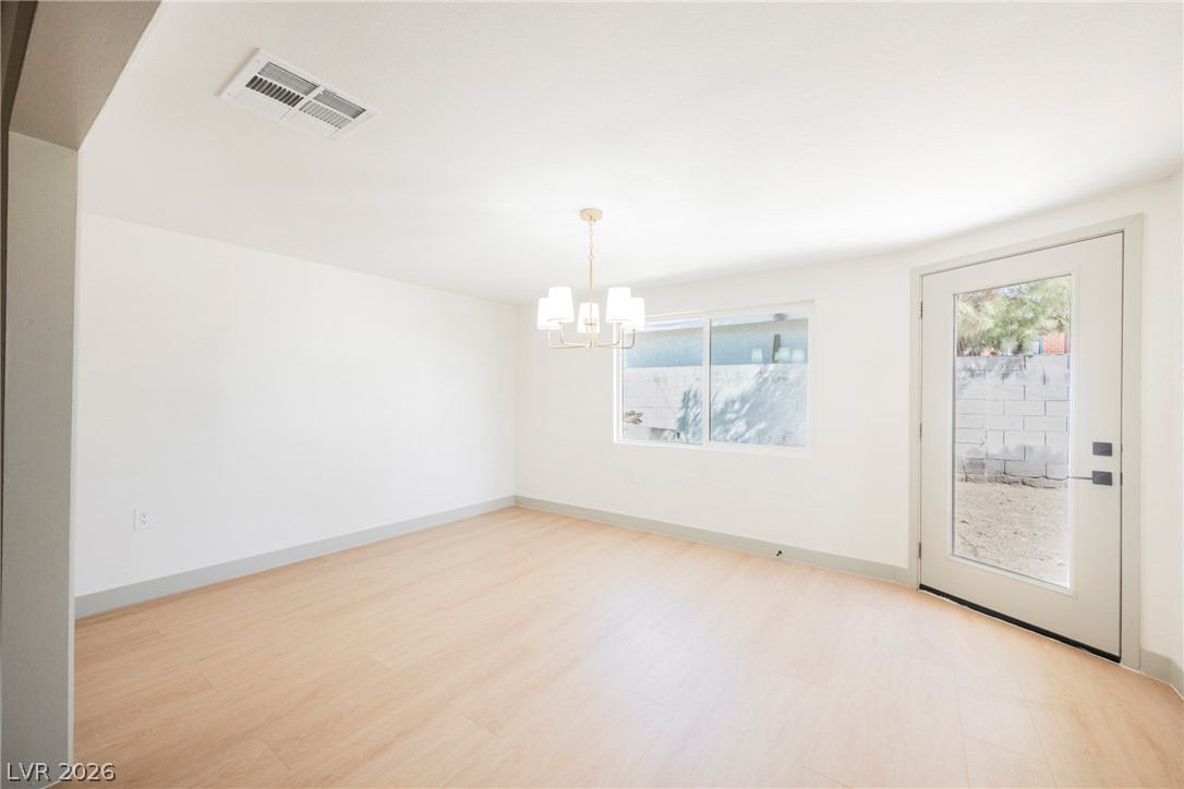 Photo 12 of 21, 412 Gilday Avenue