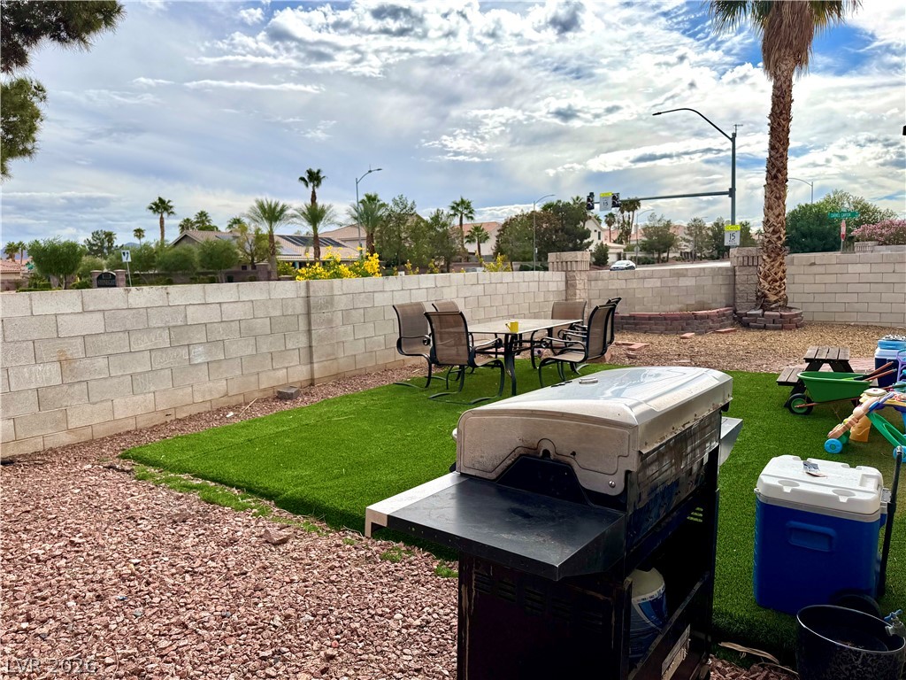 Photo 2 of 9474 Santa Fe Rose Street
