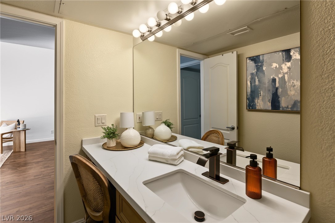 Photo 16 of 23, 650 Oakmont Avenue #2113