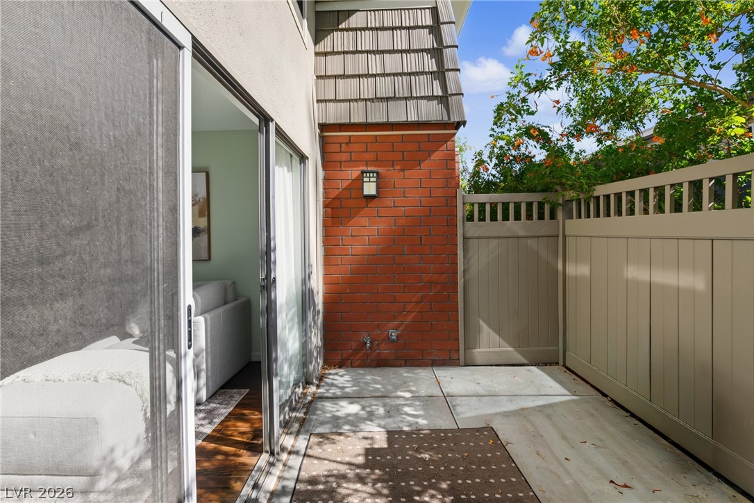 Photo 18 of 23, 650 Oakmont Avenue #2113