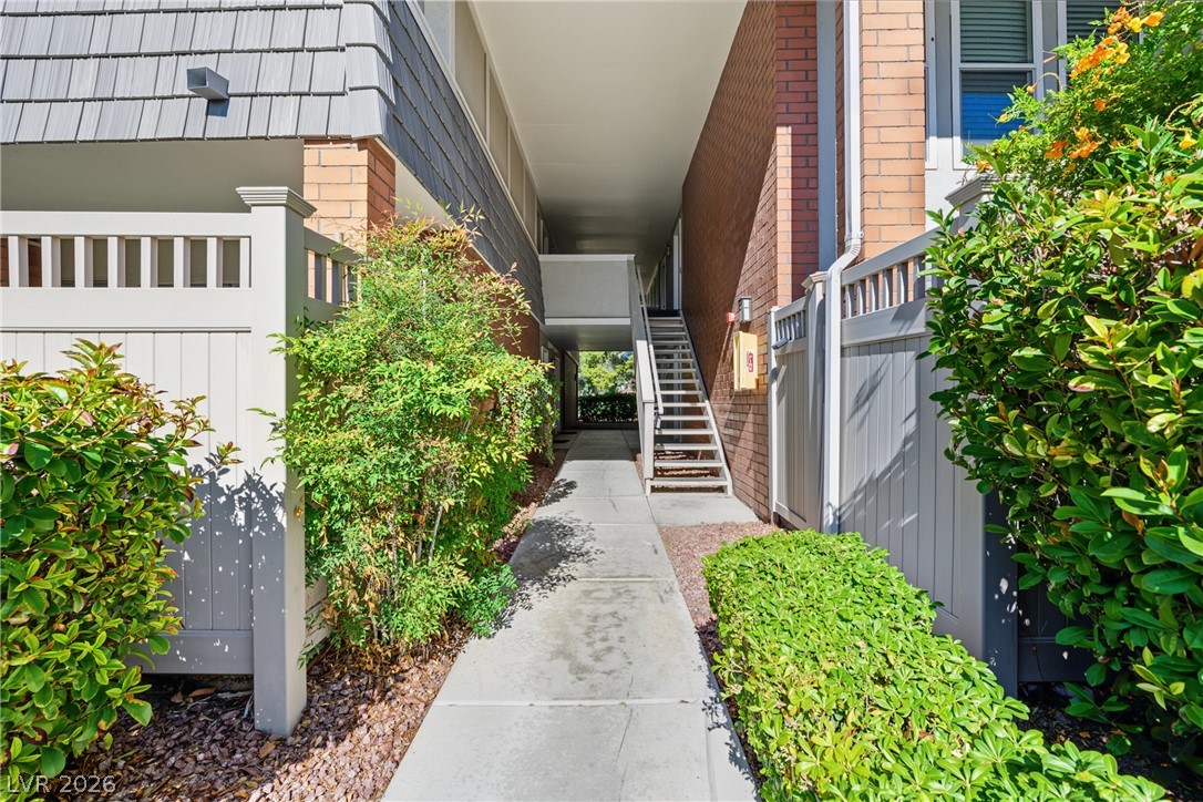Photo 20 of 23, 650 Oakmont Avenue #2113