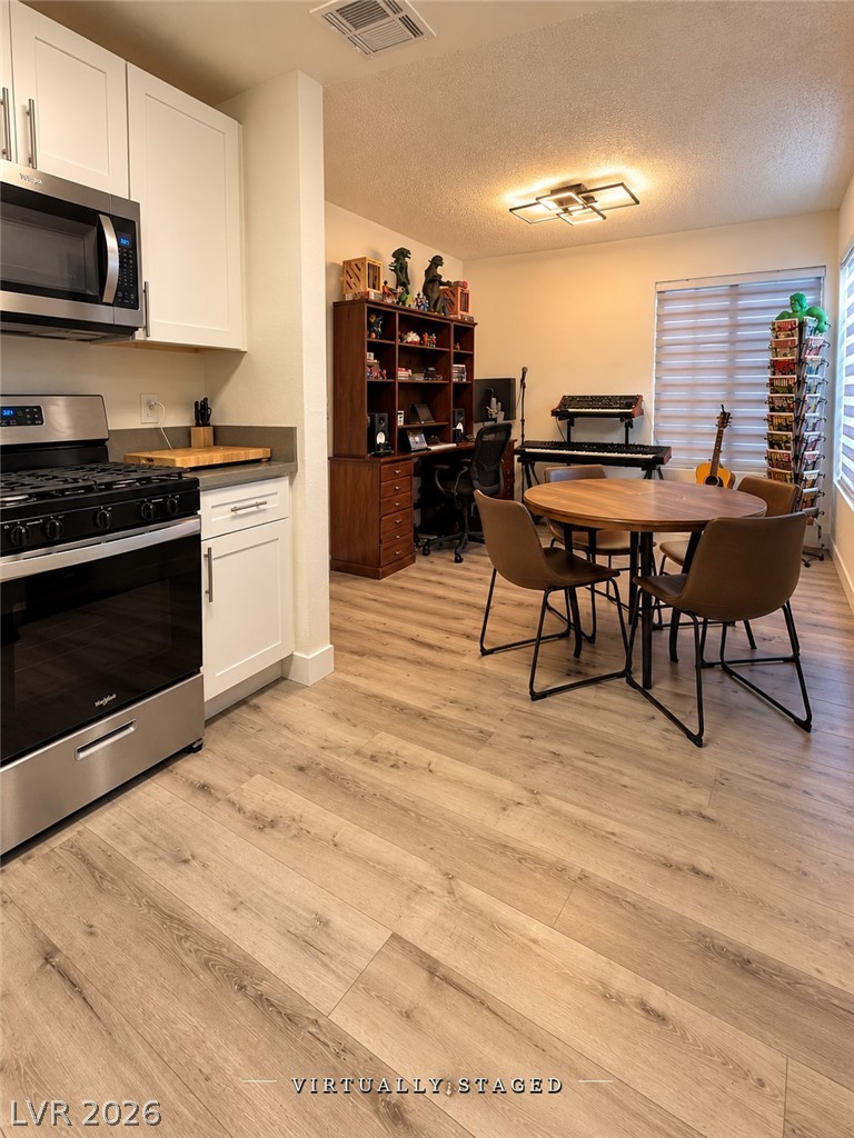 Photo 6 of 21, 2200 S Fort Apache Road #2202