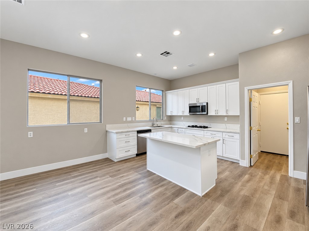 Photo 7 of 37, 797 Tiffany Bend Court