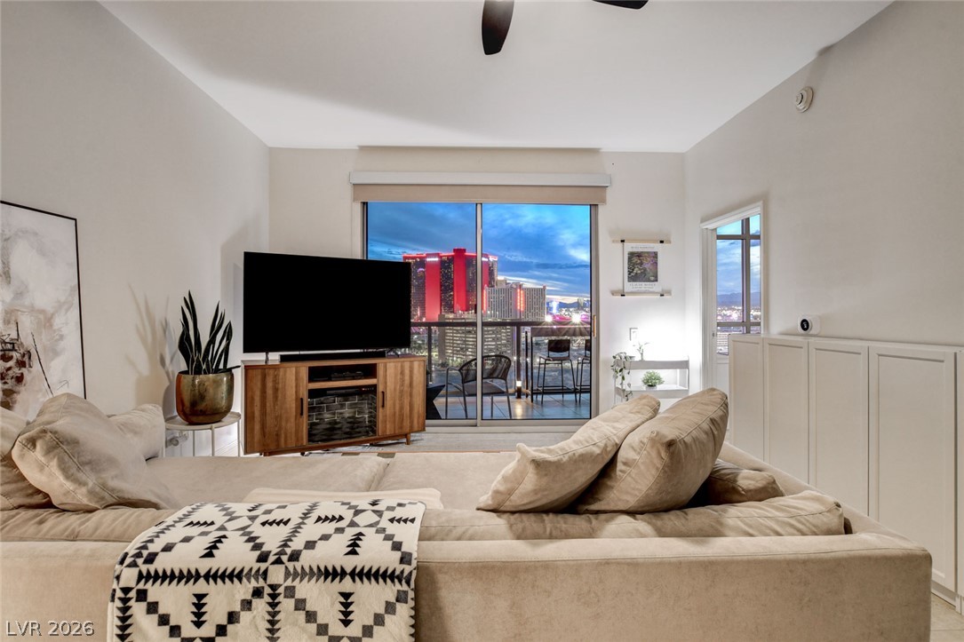 Photo 12 of 78, 200 W Sahara Avenue #1703