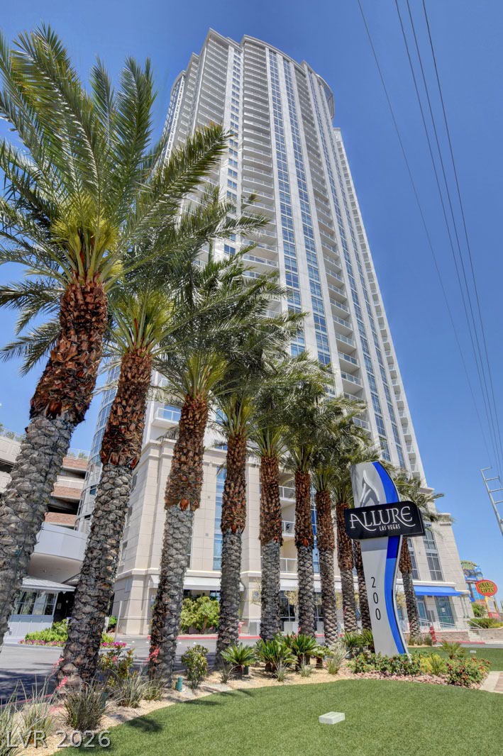Photo 47 of 78, 200 W Sahara Avenue #1703