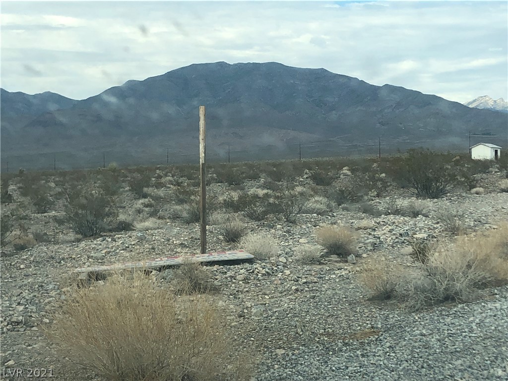 Photo 3 of 3541 Frontage Road